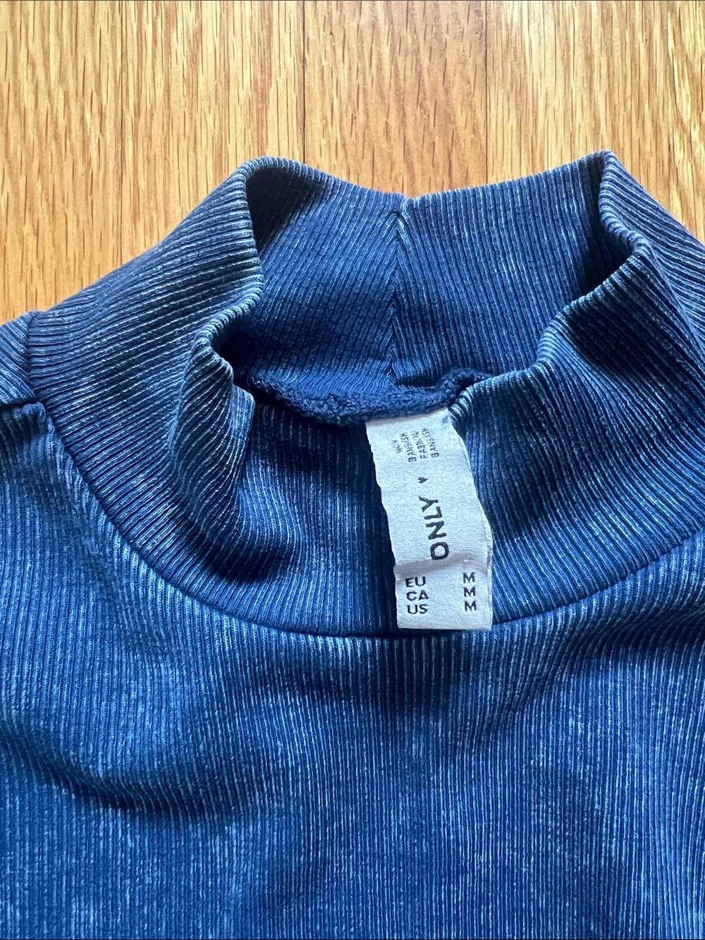 ONLY Ribbed Mock Neck Top - Picture 2 of 2